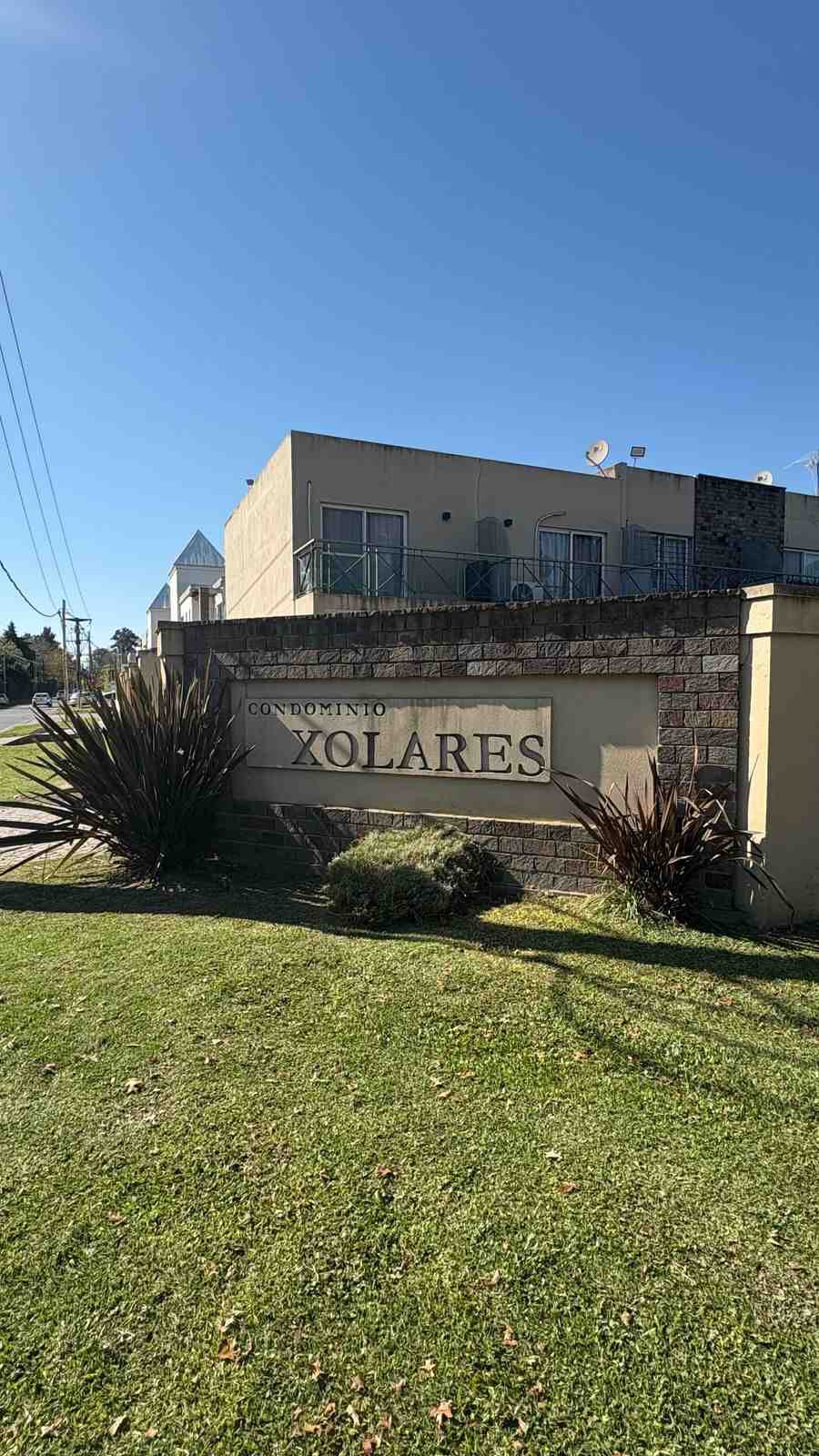 Duplex 3 ambientes en venta, Condominio Xolares. 