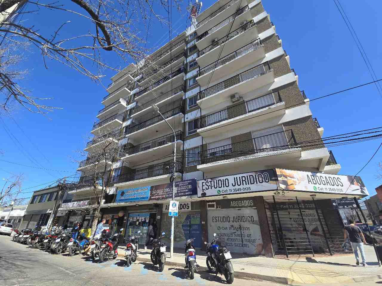 Departamento 4 ambientes en venta - Pilar