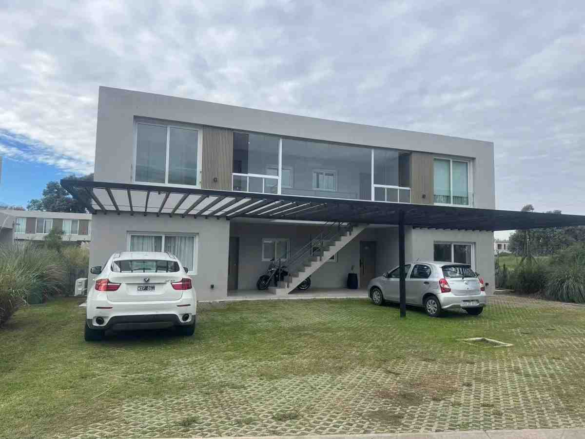 Townhouse en Alquiler - Barrio La Calesa, Pilará