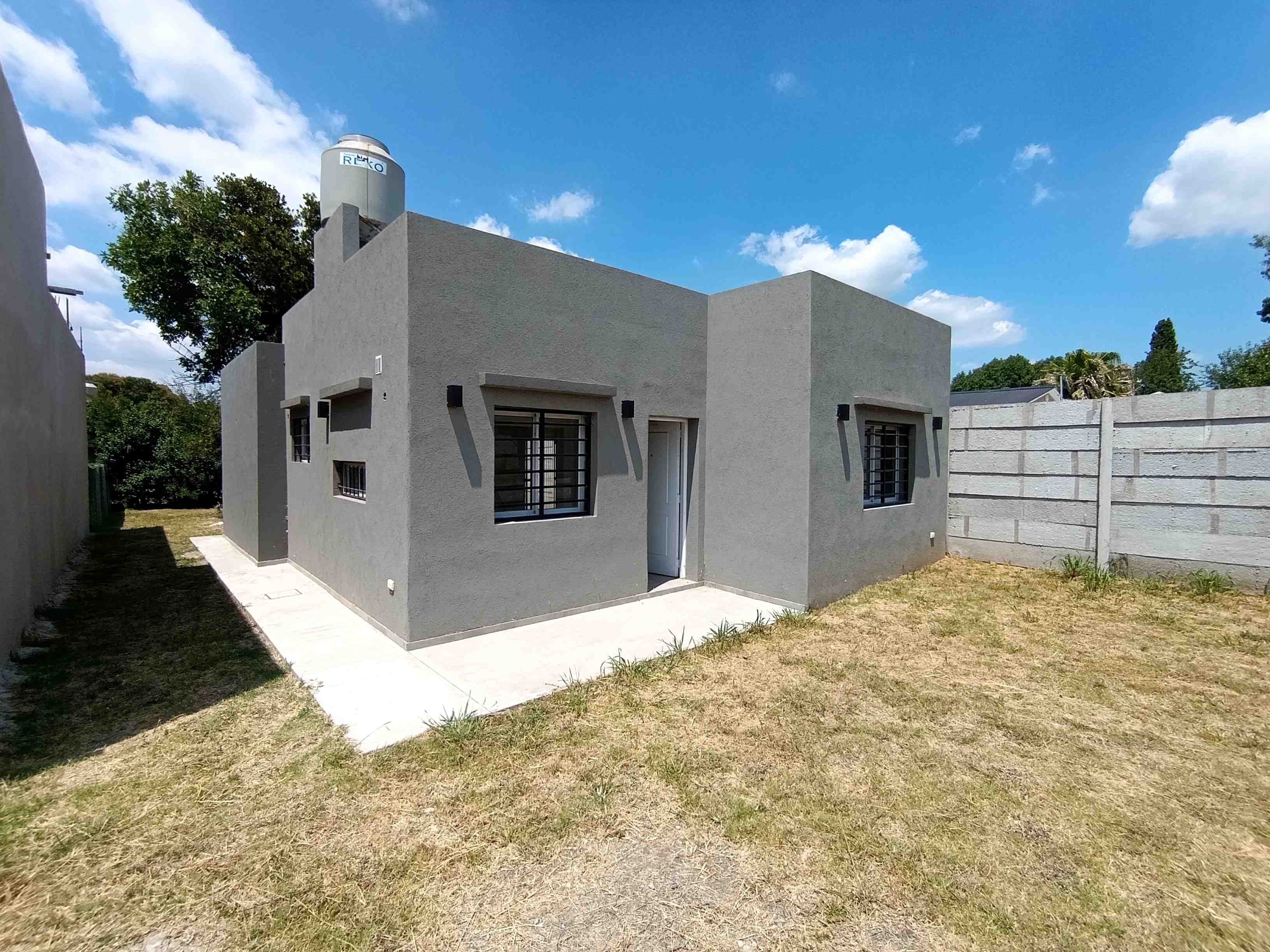 Casa 3 ambientes en alquiler - Fatima 