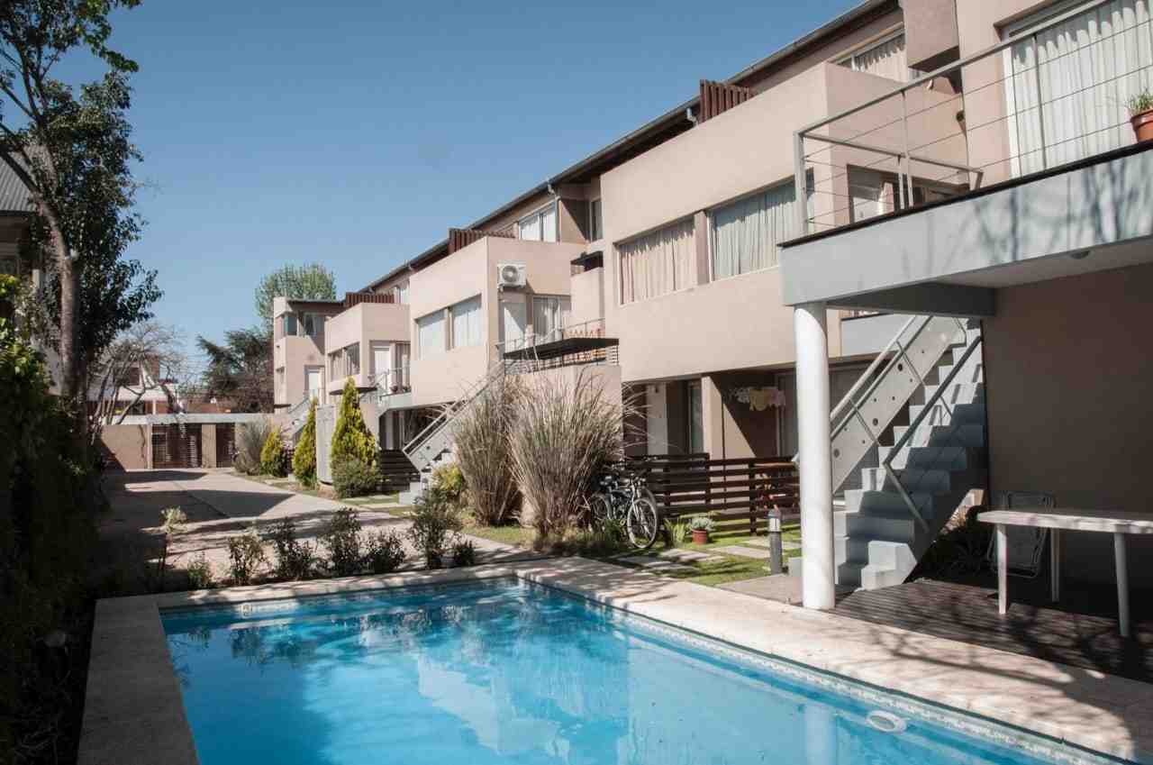 Departamento dos ambientes en alquiler en Villa Morra, Pilar.