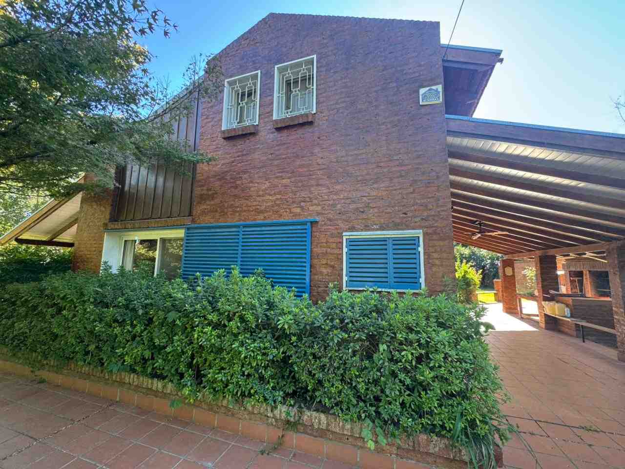 Casa quinta cinco ambientes en venta en Barrio Robles del Monarca - Pilar 