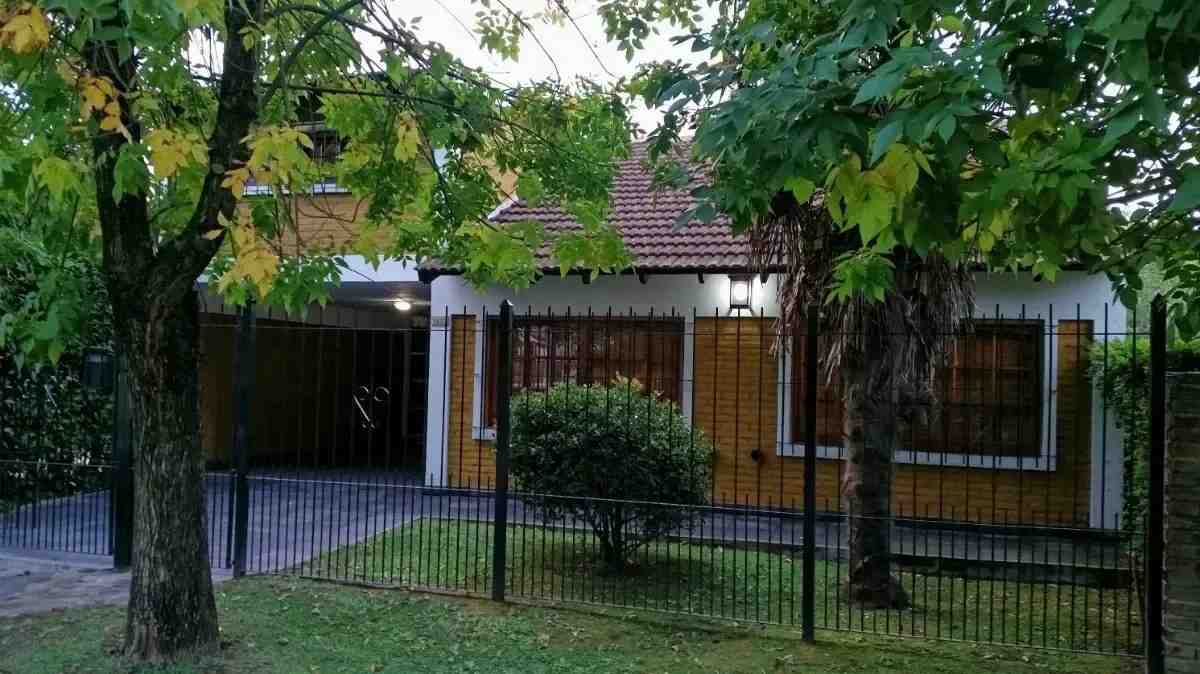 Casa 4 ambientes en venta en Pilar 