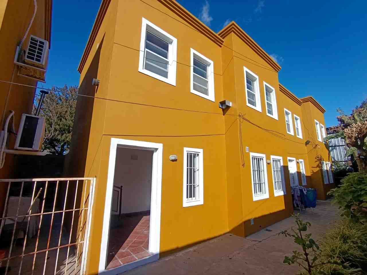 Departamento de 3 ambientes en dos plantas - Pilar