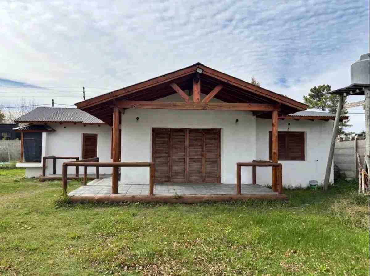 Casa de 5 ambientes en venta en Belén de Escobar