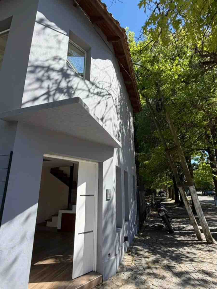Casa de 4 ambientes en venta en Robles del Monarca, Pilar