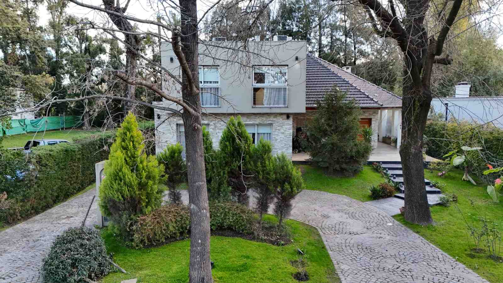 Casa seis ambientes en venta en barrio Highland Park Country Club - Del Viso 