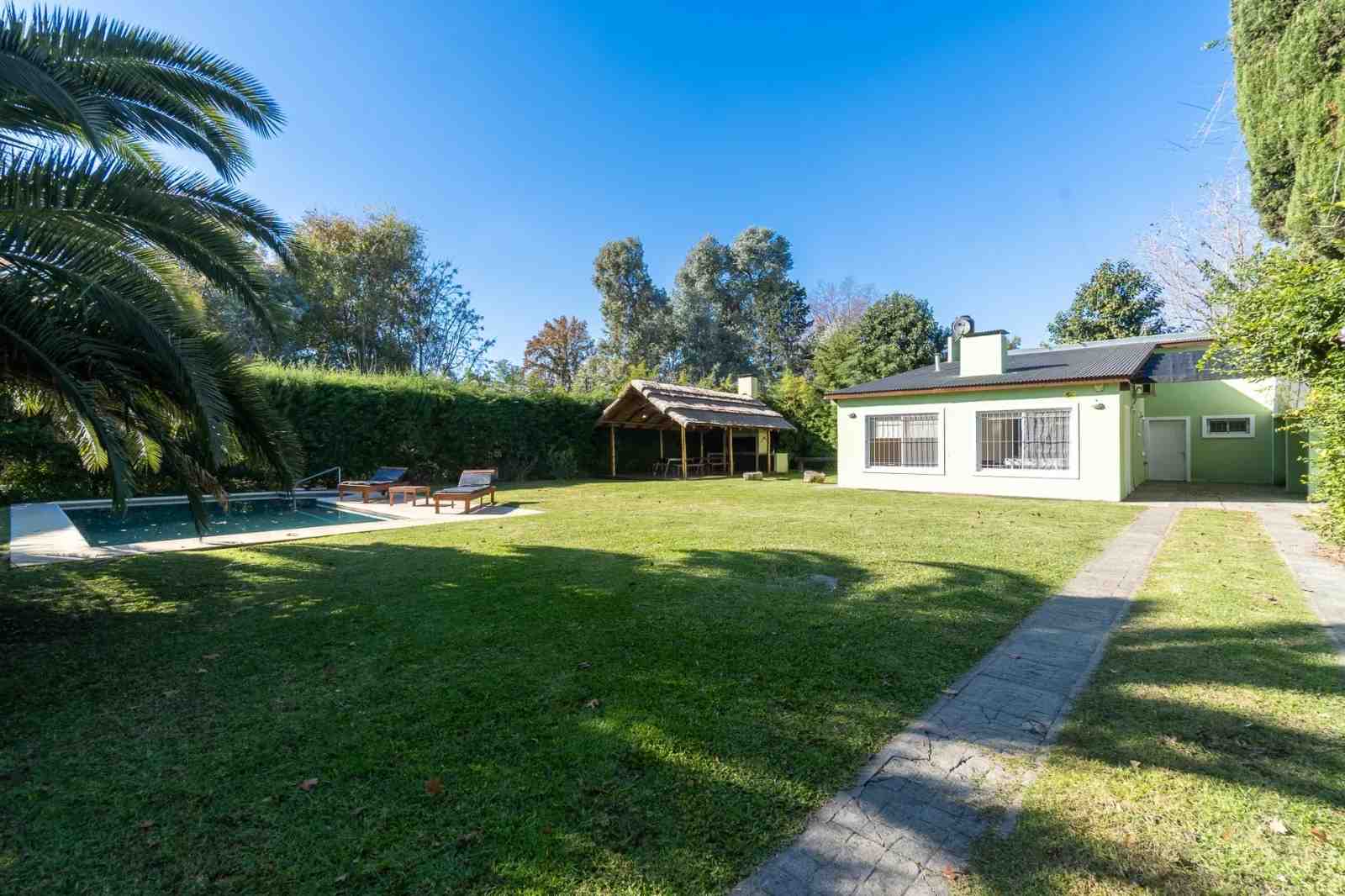 Casa tres ambientes en venta en barrio La Alborada , Derqui. 