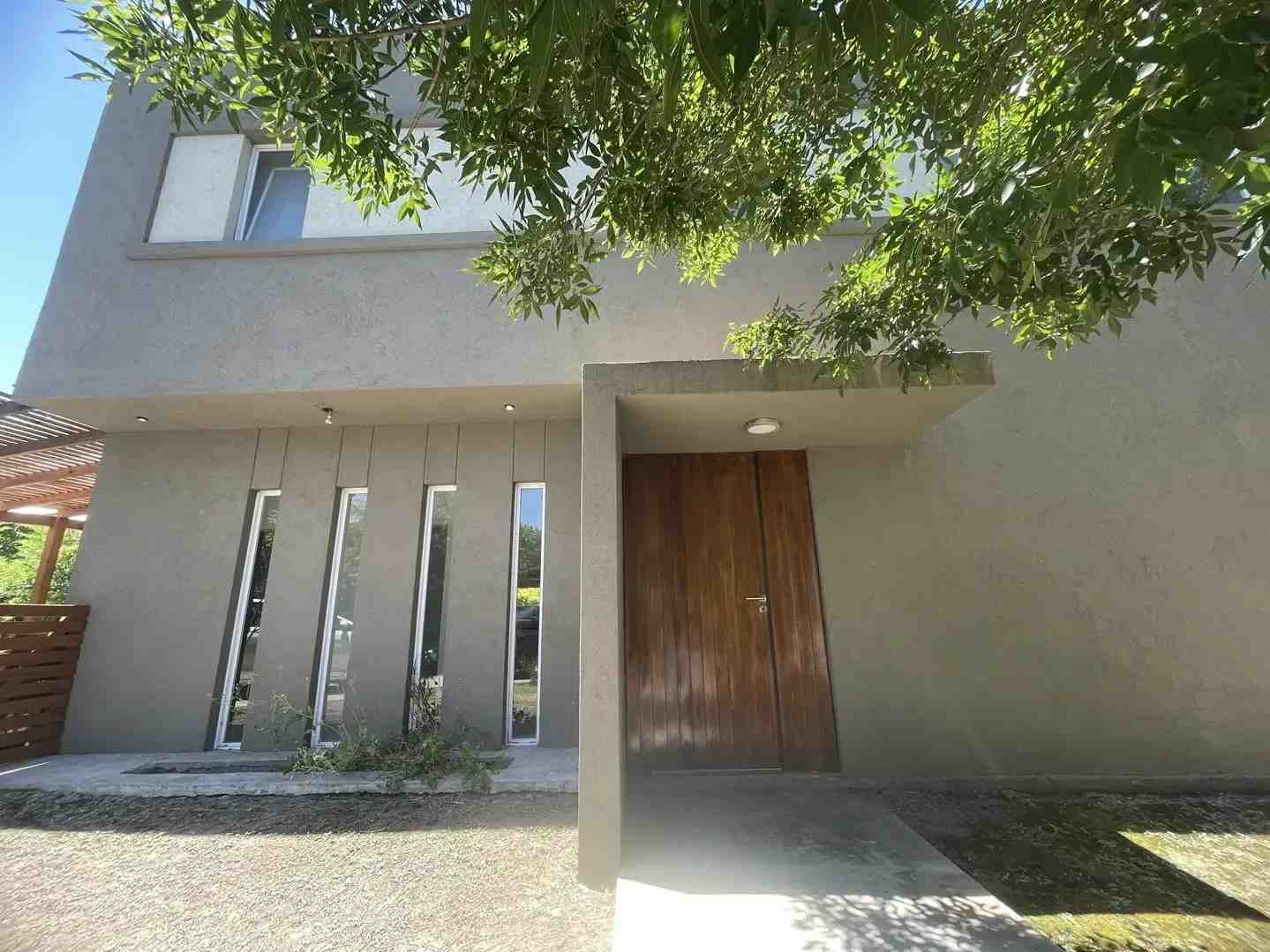 Casa cuatro ambientes en venta en Barrio Los Robles, La Cañada Del Pilar 
