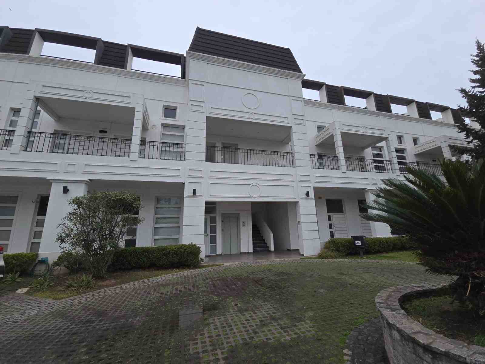 Departamento dos ambientes en venta en complejo Arcos del Pilar - Manuel Alberti. 