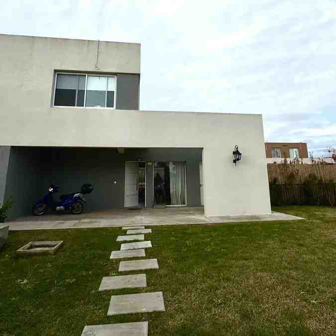 Casa de 3 ambientes en alquiler en Casas de Santa Guadalupe, Zelaya, Pilar