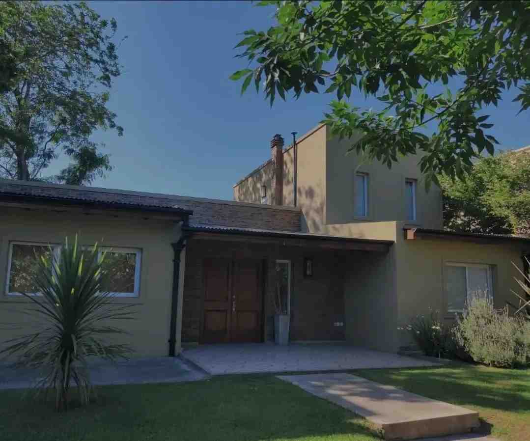 Casa de 4 ambientes en alquiler en Casas de Santa Guadalupe, Villa Rosa