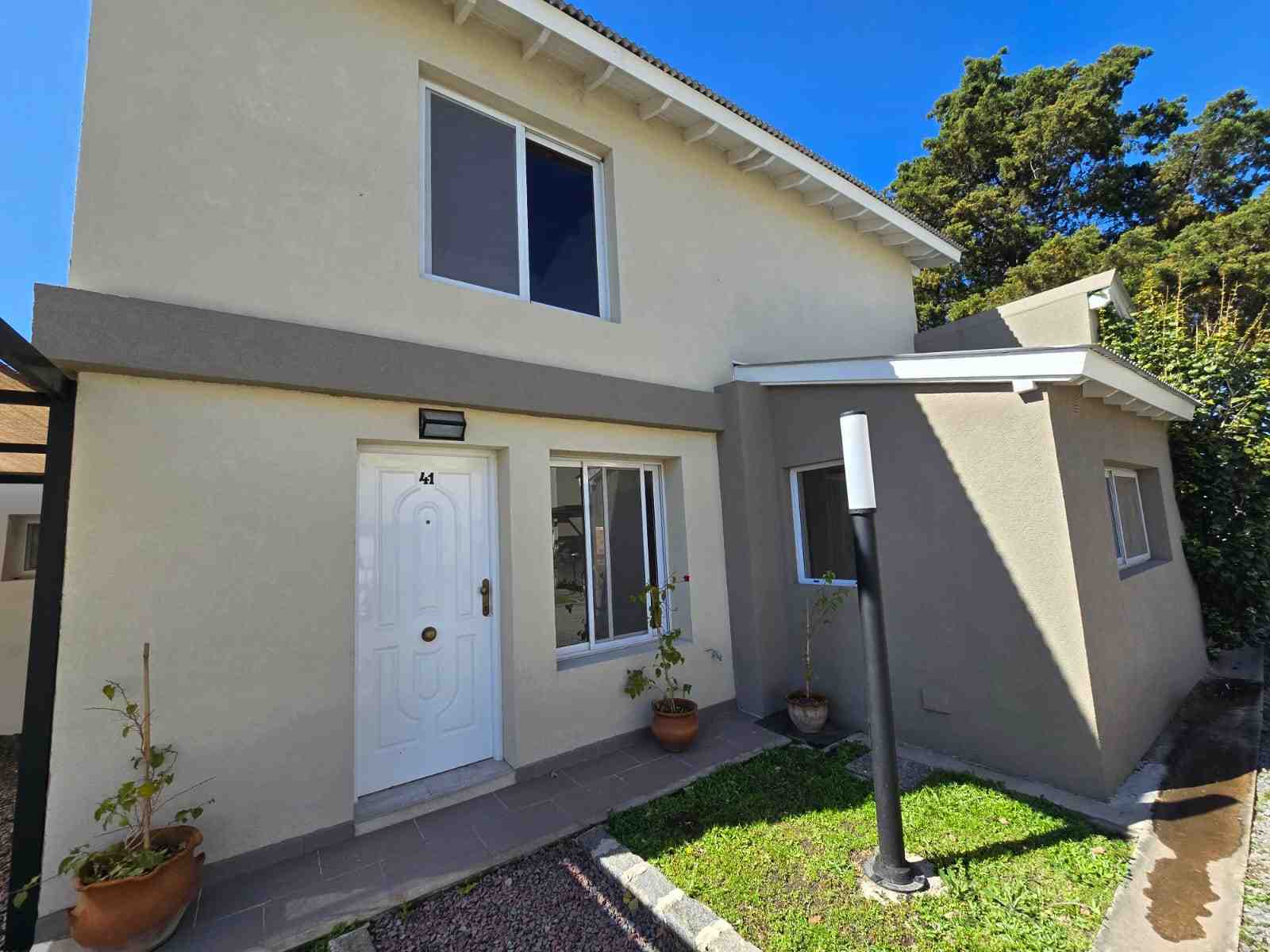 Duplex en venta en Villa Rosa, Pilar - Condominio La Fernanda 