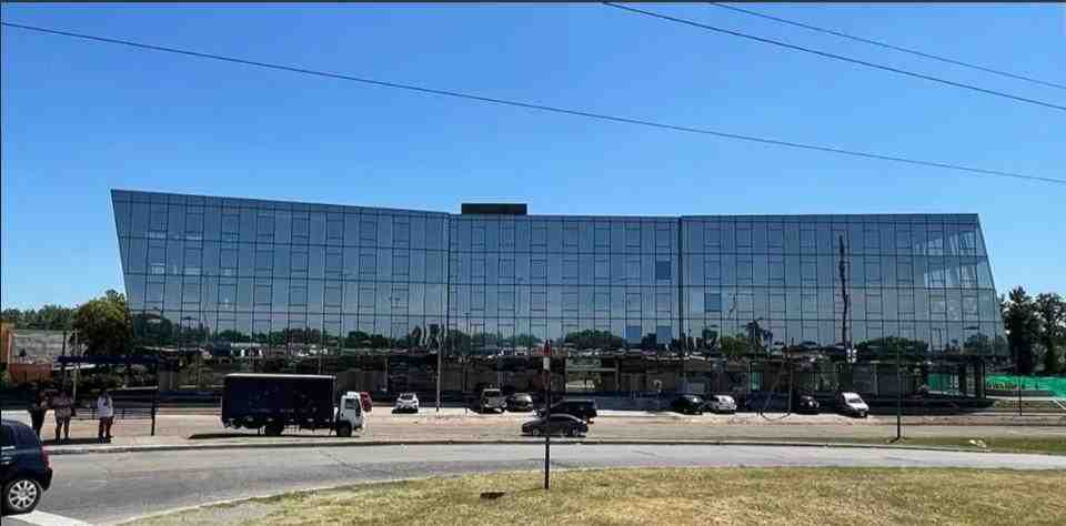 Oficina en alquiler en Edificio Meridiano en Pilar 
