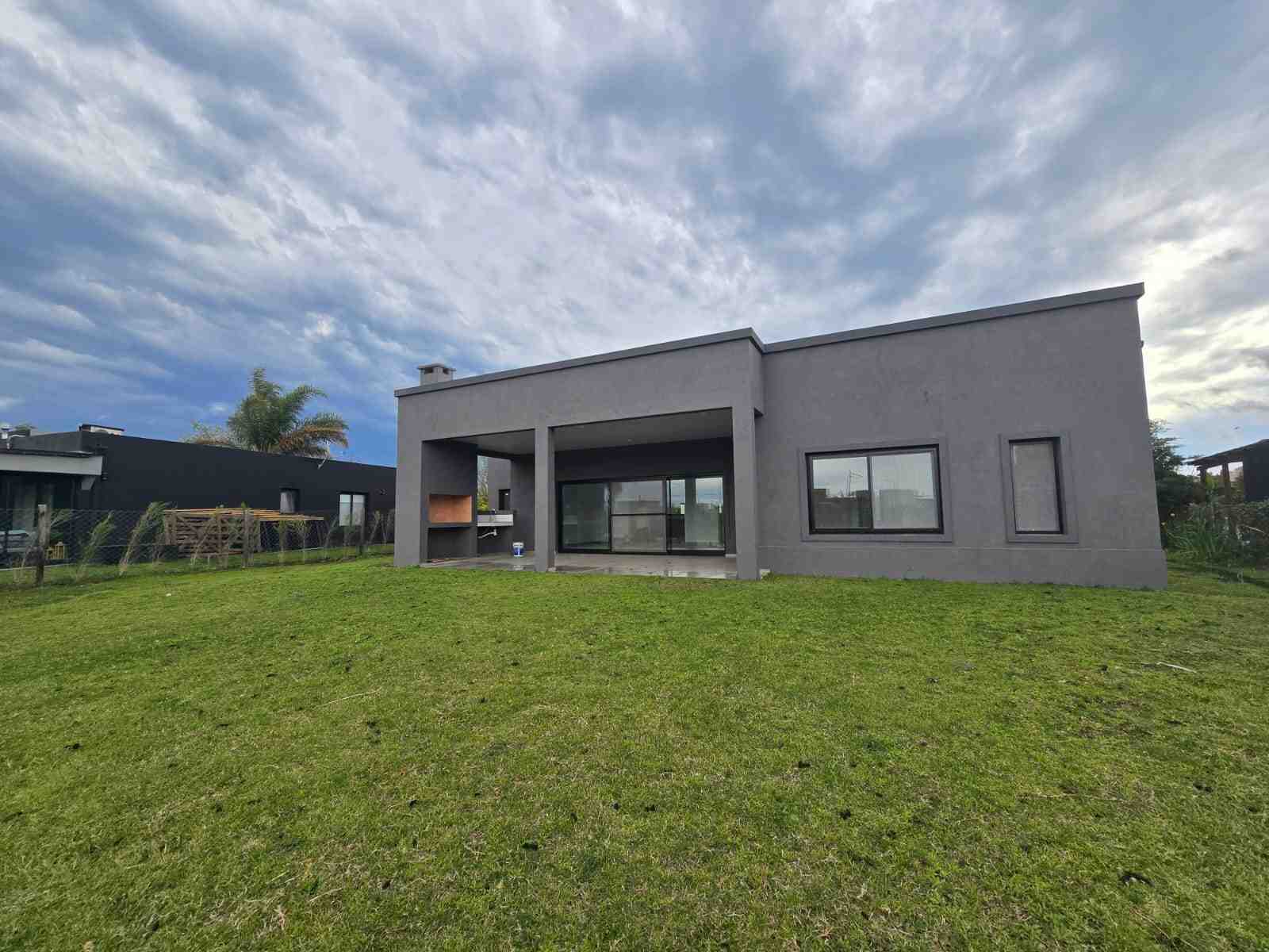 Casa de 5 ambientes en venta en Barrio El Cantón, Escobar