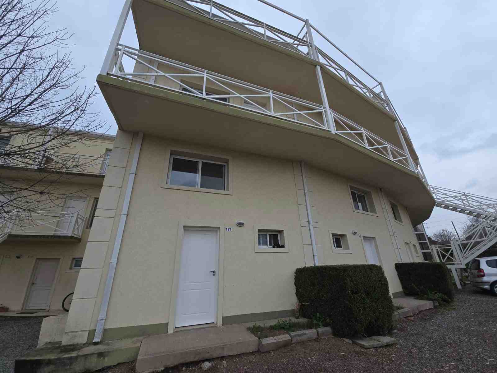 Departamento tipo loft en alquiler en barrio Altos del Molino Pilar 