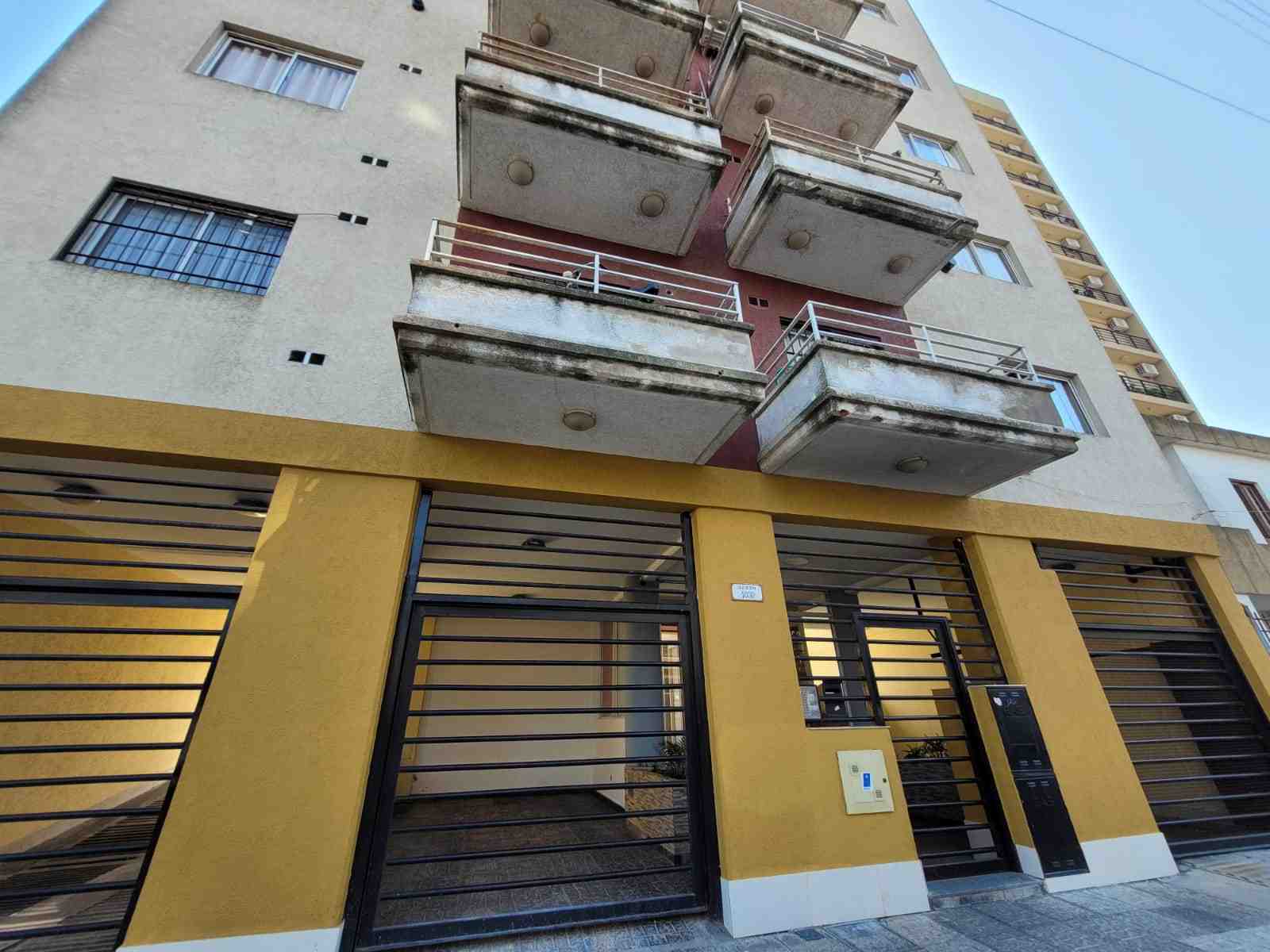 Departamento en Venta en San Miguel (Haedo 1040)