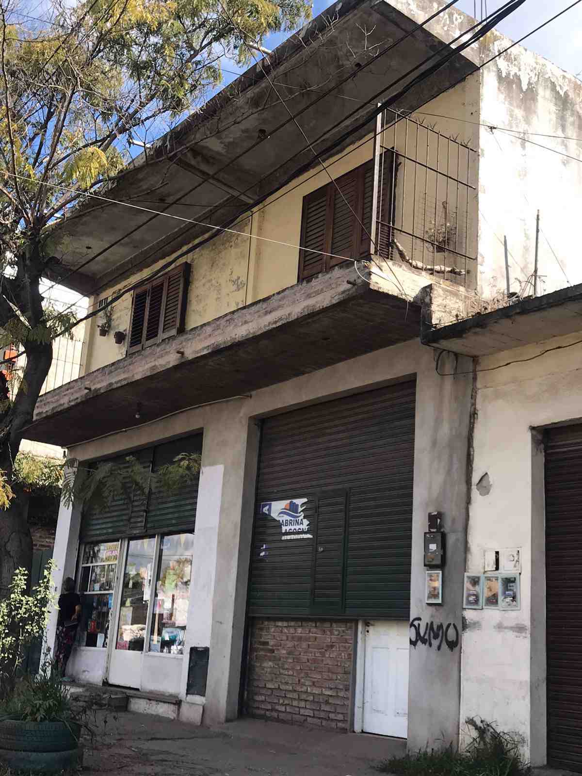 Venta en Block de Dos Departamentos, Casa y Local en José c. Paz